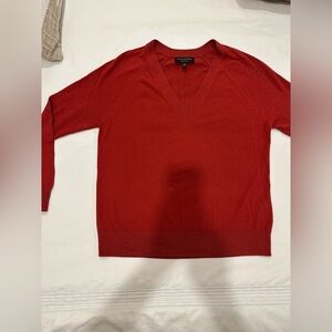 Banana Republic Deep Red (Rust)
Lightweight V-Neck Sweater, size M
